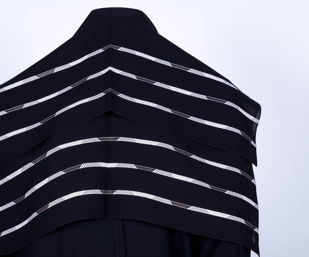 عباية مع طرحة كلفة موديل رقم  3557