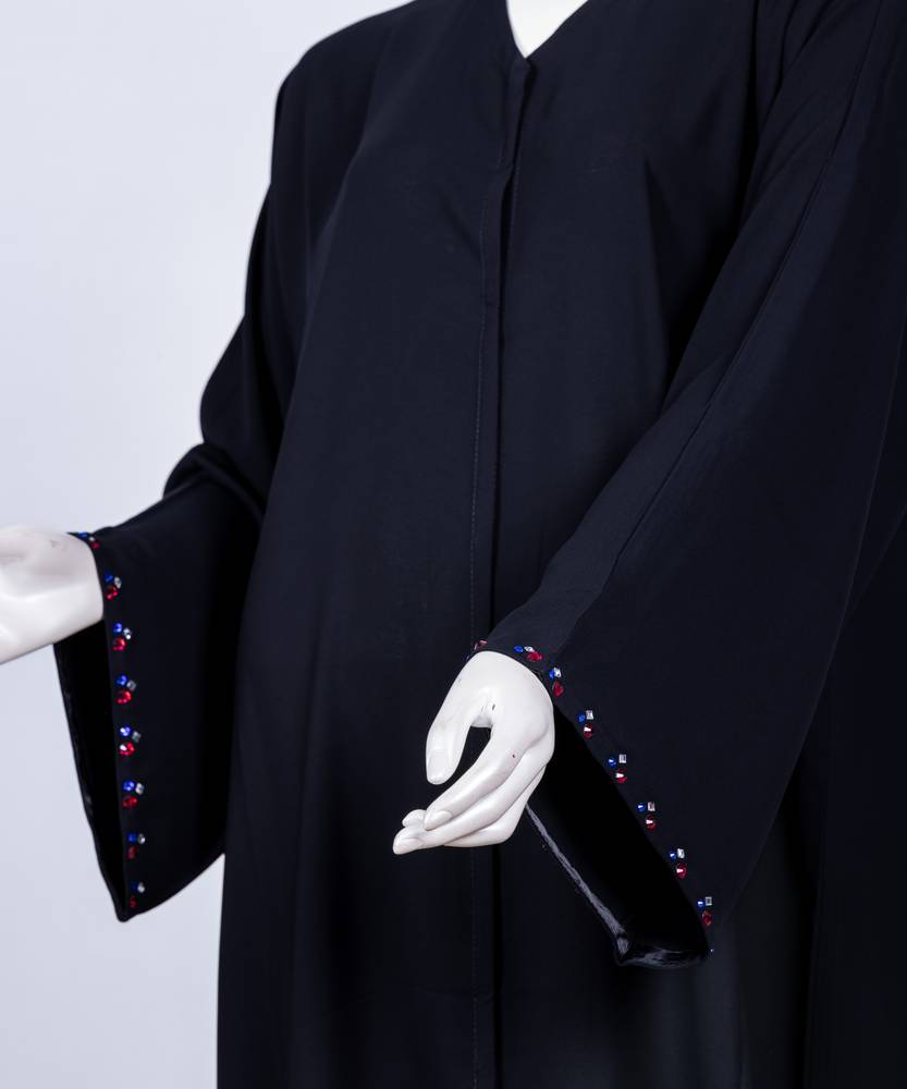 عباية مع طرحة كريستال مربع موديل رقم  3568 (1)