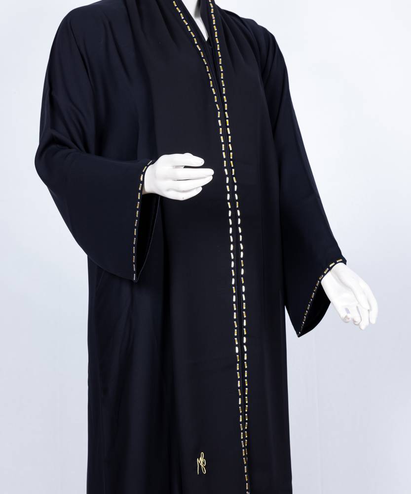   عباية مع طرحة معدن مستطيل موديل رقم  3609 (1)