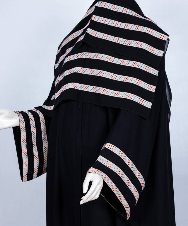 عباية مع طرحة موديل رقم  3662 (1)