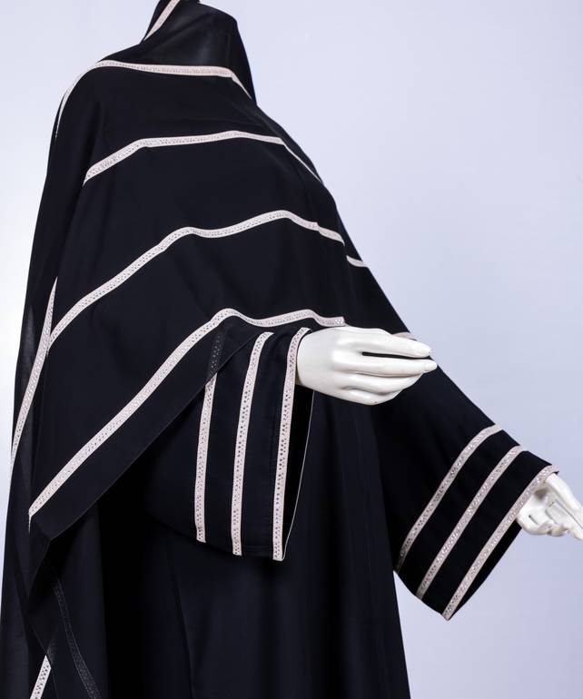 عباية مع طرحة كريستال مخطط 3574 (1)