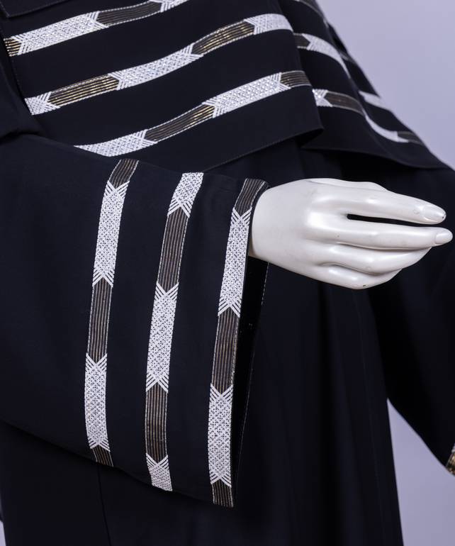   عباية + طرحة موديل رقم  3632
