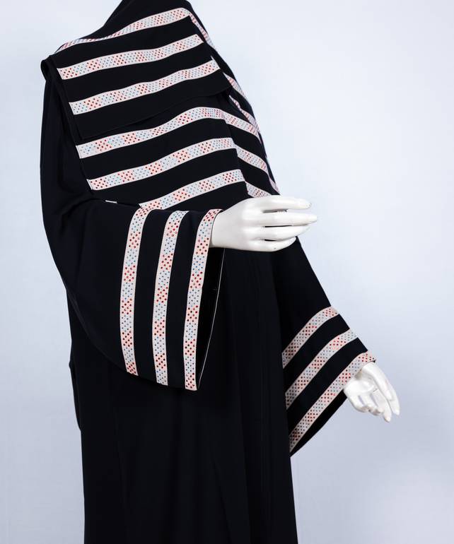 عباية مع طرحة موديل رقم  3662 (1)