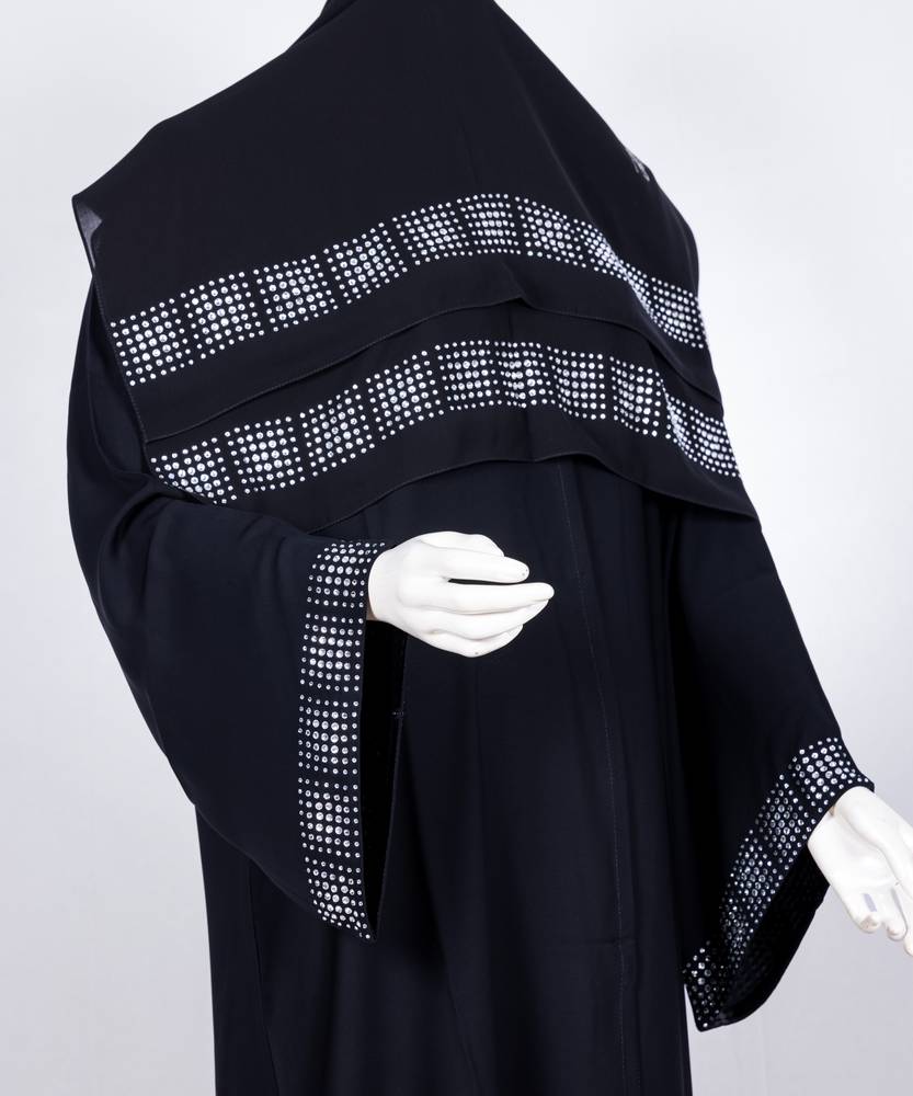 عباية معى طرحة موديل رقم   3615 (1)