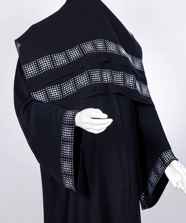 عباية معى طرحة موديل رقم   3615 (1)