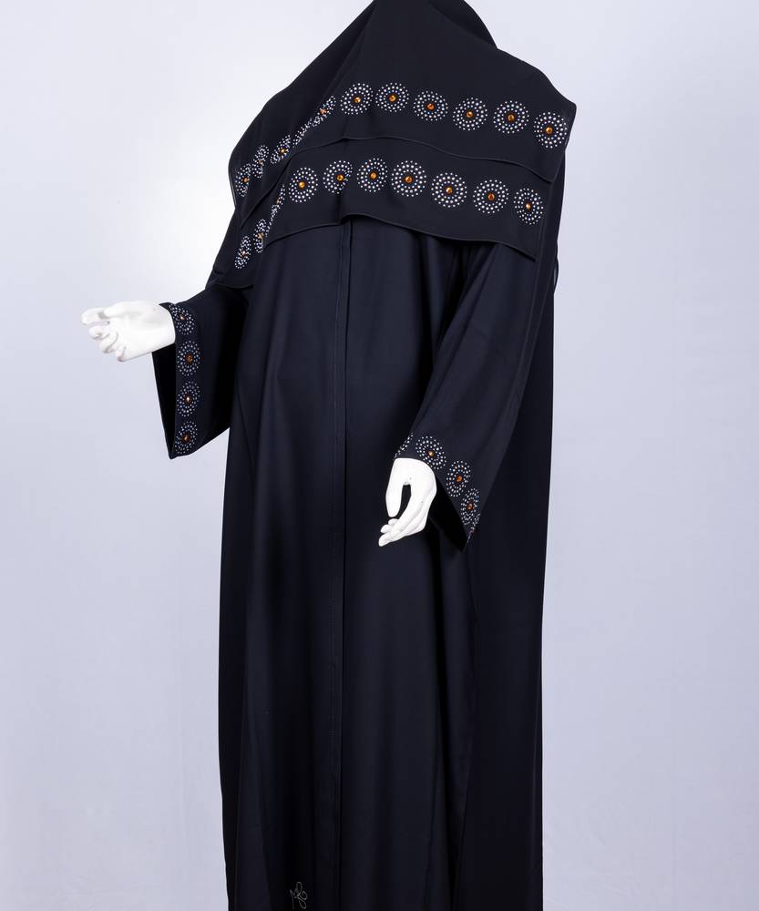 عباية مع طرحة كريستال موديل رقم  3598  (1)