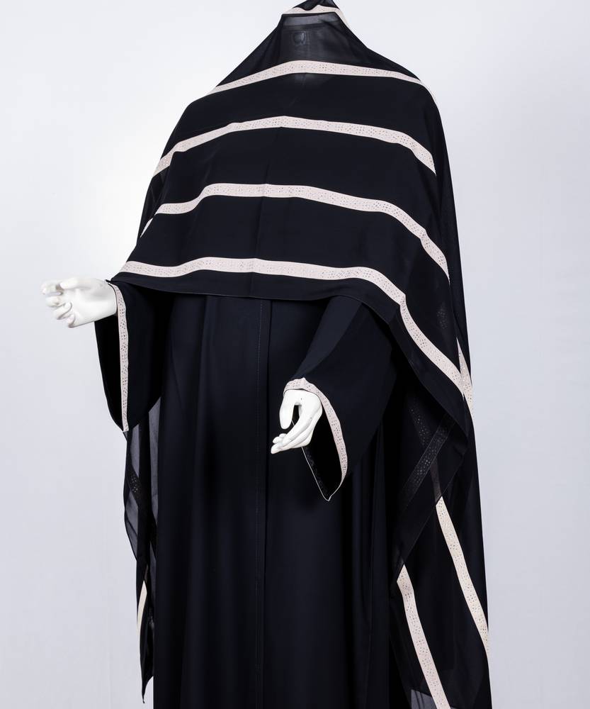 عباية مع طرحة كريستال مخطط 3566 (1)