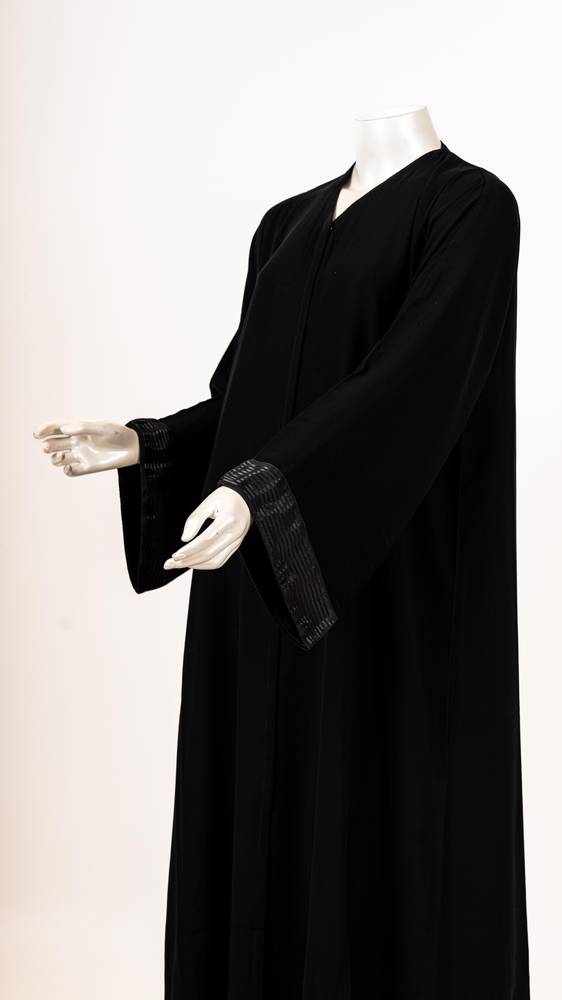 طقم اسود 1