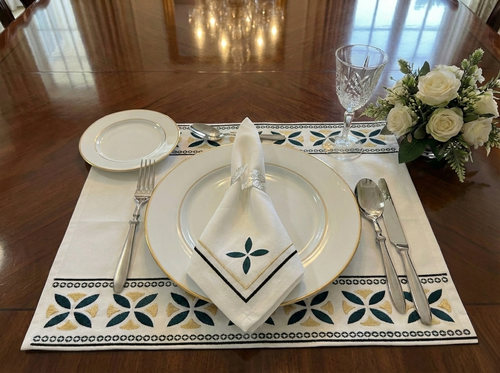 طقم مائدة 