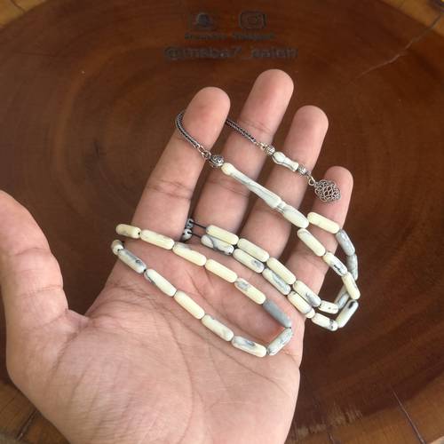 بما يسمى بكلايت صنوبري ( نواعم ) بكركوش فضة عيار 925 من تصميمنا