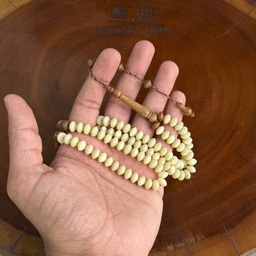 بما يسمى بكلايت ذروي مع شاهد وتمليكة كوك