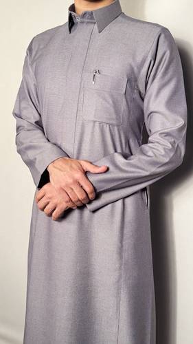 ثوب شتوي رمادي فاتح