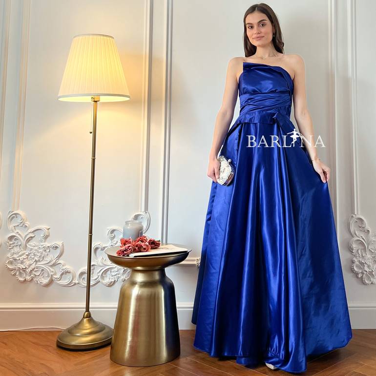 فستان سهرة أزرق طويل موديل 2023 ملكي