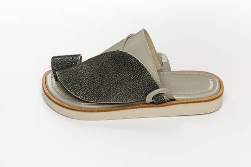 Men’s Eastern Shoes – Light Grey Fish Texture Pattern