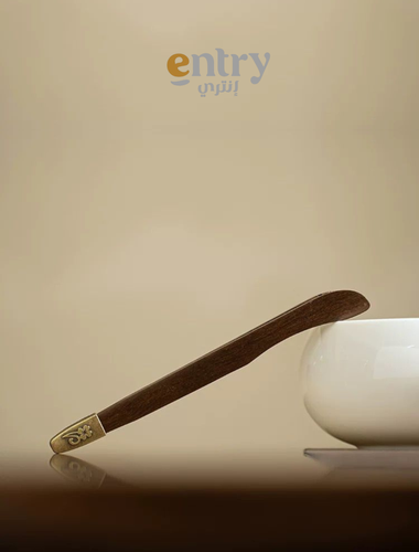 ملقط عود خشبي أنيق