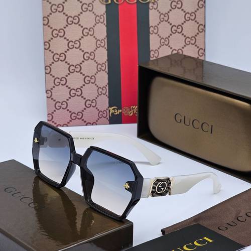 نظارة GUCCI 