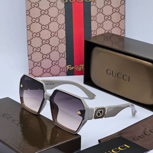 نظارة GUCCI 