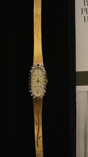 ساعة عتيقة ماركة  Armitron Deauville 