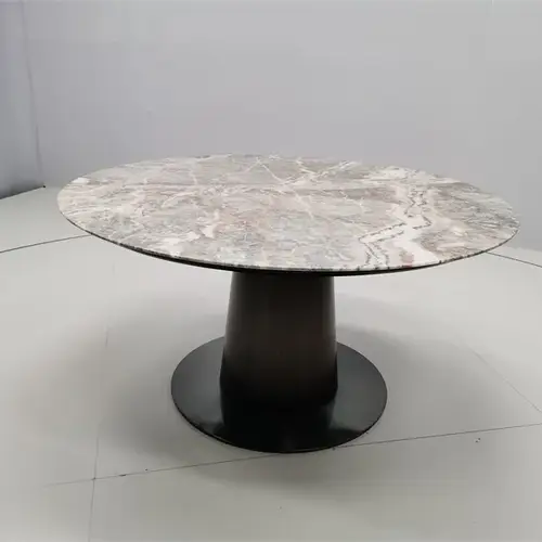 طاولة طعام دائرية بتصميم خاص