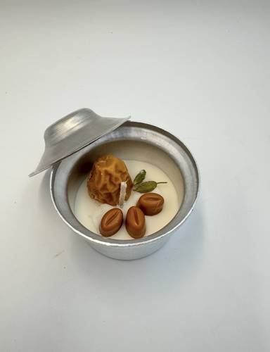 Saudi Hospitality Candle