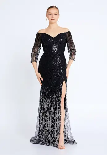 فستان اسود وفضي