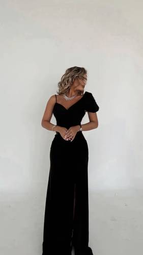 فستان اسود 