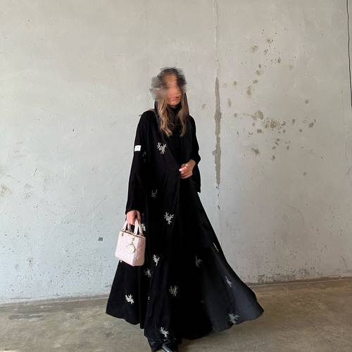 Abaya #4 بقماش مخمل شتوي
