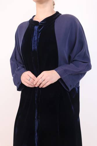 فستان مخمل موحد بجيوب