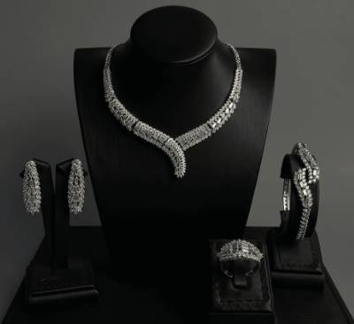 طقم لمعان السحاب