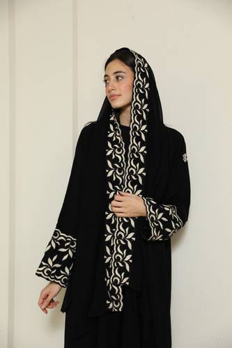 عبايه بقماش الكريب بارده انيقه N006