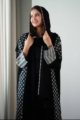 عباية كريب اسود N299