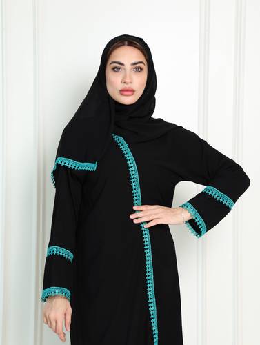 عباية كريب اسود وكلفة تركواز ترند N325