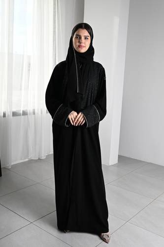 عباية كريب اسود بالفصوص فضي N222