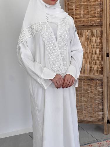 عباية كريب مغسول ابيض N342