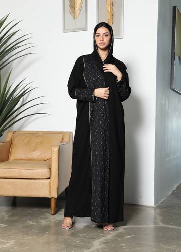 عباية كريب اسود وتطريز ذهبيN136