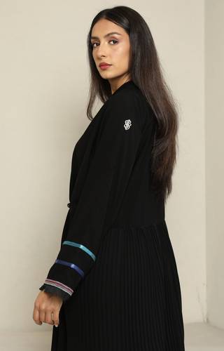 عبايه كريب وكِسر من الخلف N097