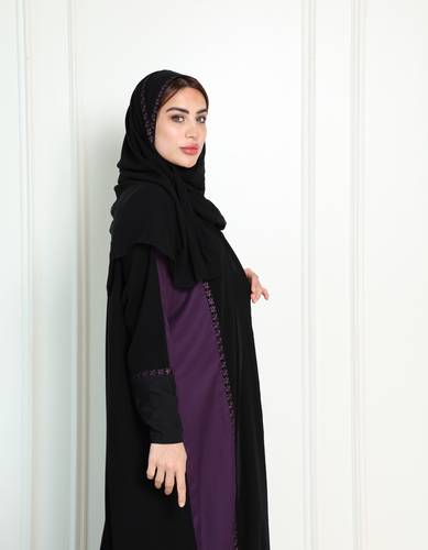 عباية كريب اسود وموف بتطريز ورود