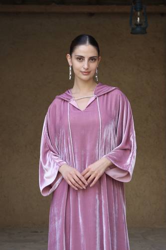 Pendant Hooded Velvet — Pink