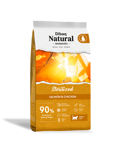 dibaq natural moments sterlized salmon & chicken