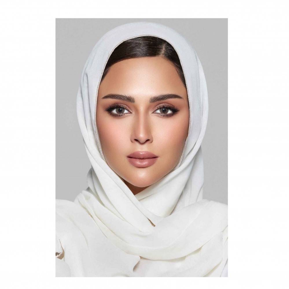 Newlens lenses for Lama Al-Aqeel, the color Sol, yearly