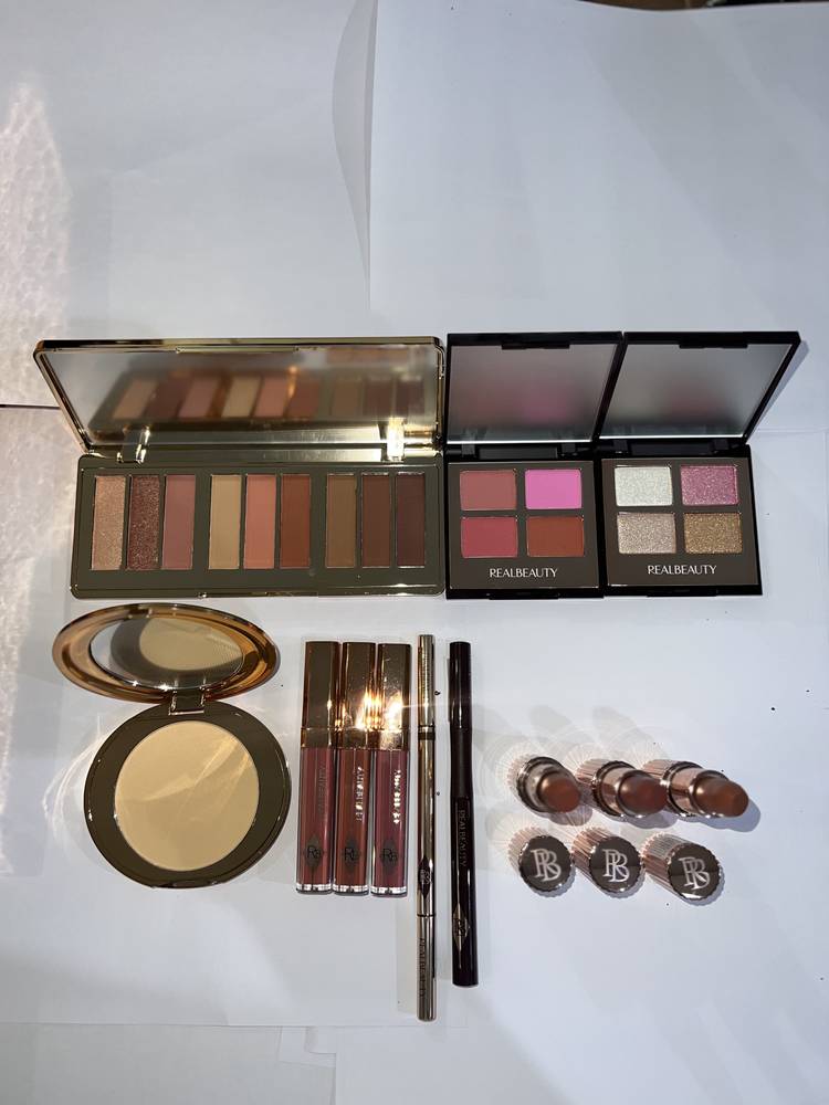 Real Beauty, Complete Makeup Kit, 16 Pieces -RB1012