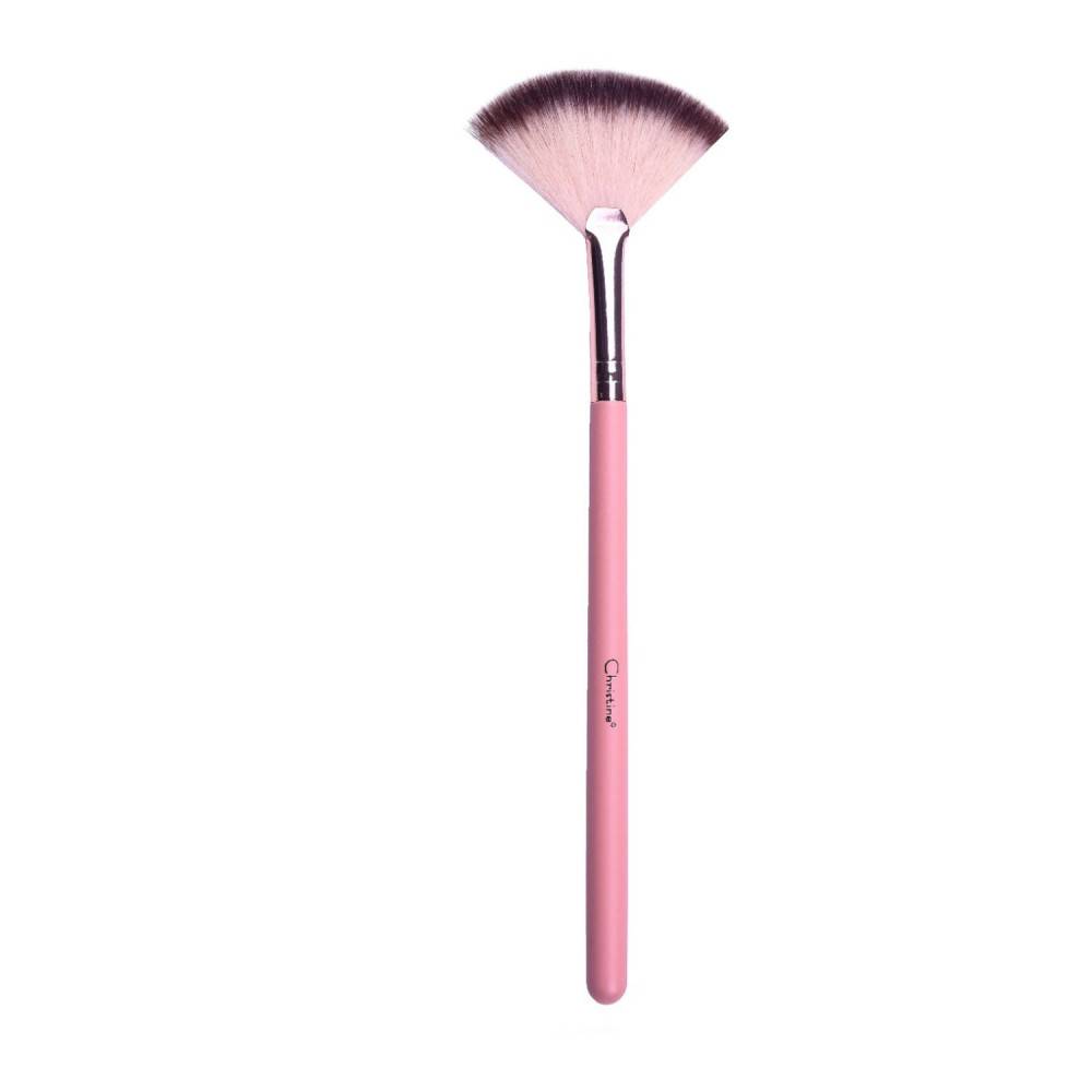 Christine brush in a fan shape to distribute the highlighter ch221