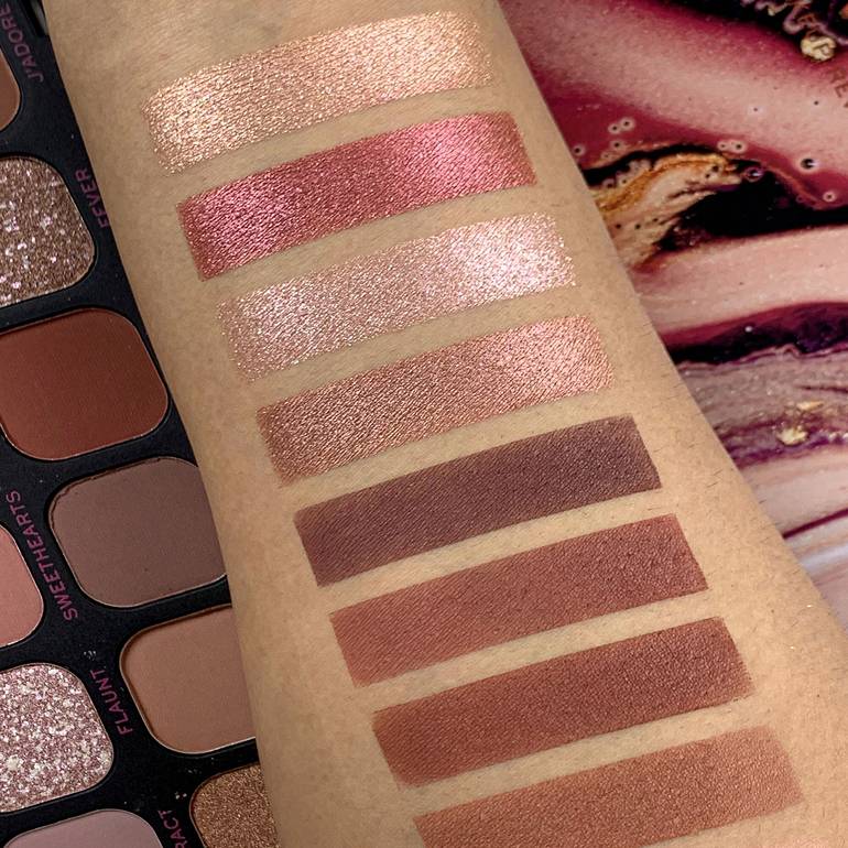Revolution, Flawless Allure Eyeshadow Palette, - 18 Colors