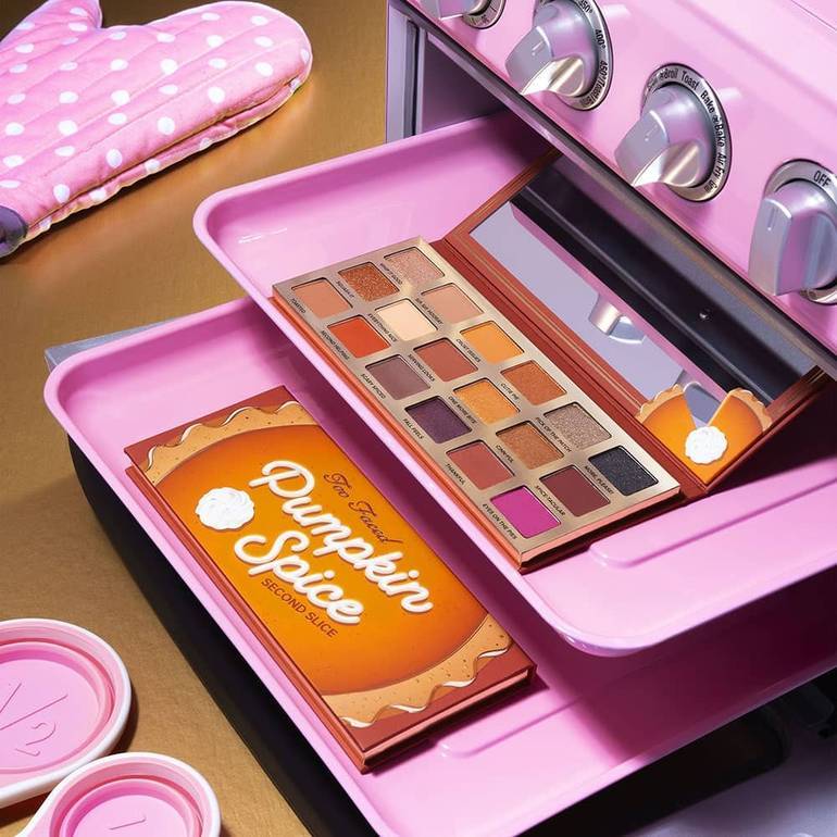 Too Faced, Pumpkin Spice Eyeshadow Palette, - 18 Shades