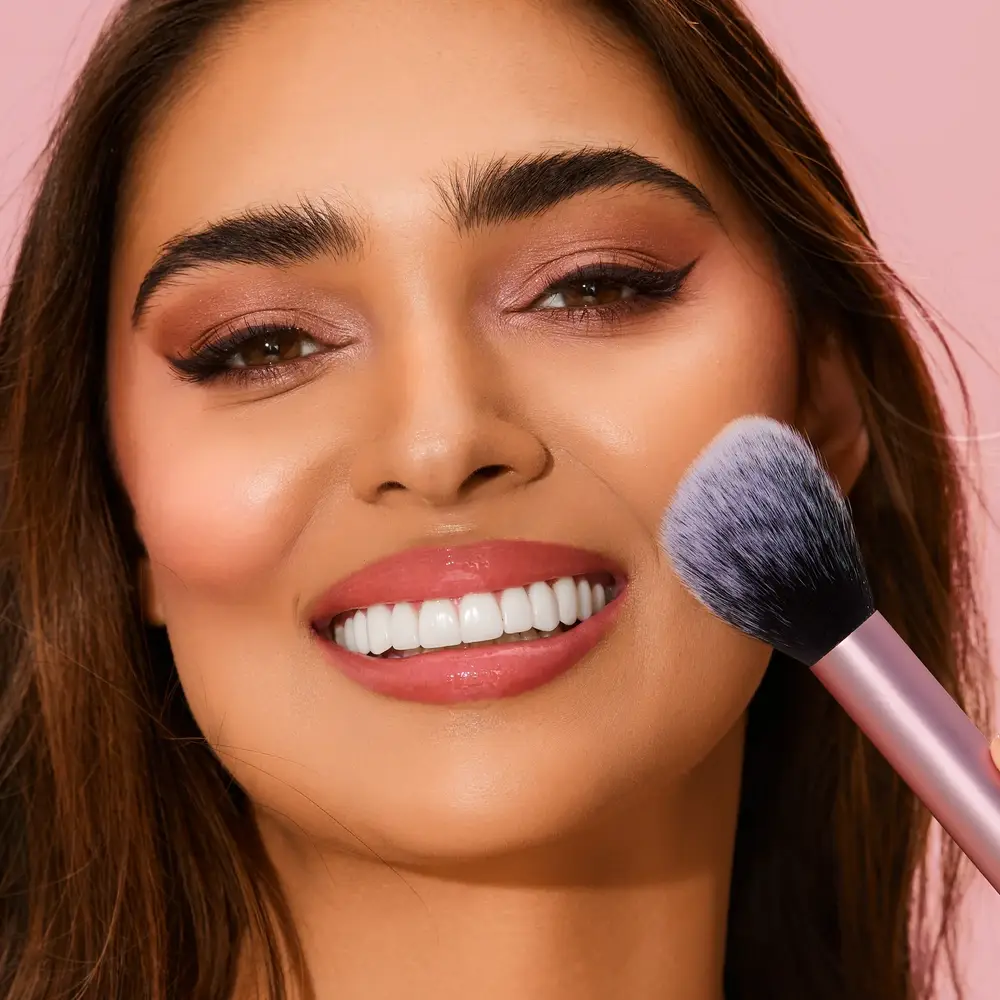 Real Techniques Ultra Luxury Blush Brush - 400