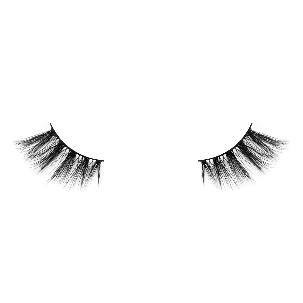 Noura Bou Awad fringe eyelashes -Focus eyes lashes