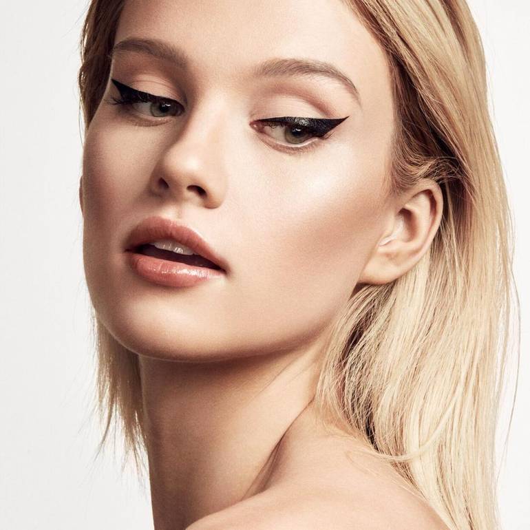 Fenty Beauty, Longwear Liquid Eyeliner, - Cos M Black