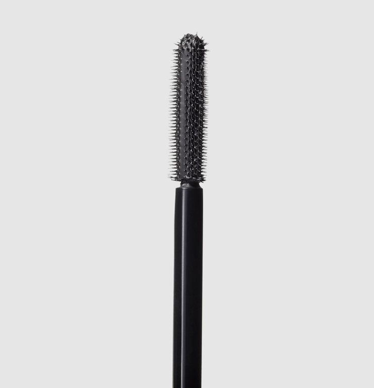 MAC Extreme 3D Black Lash Mascara for 3D black eyelashes