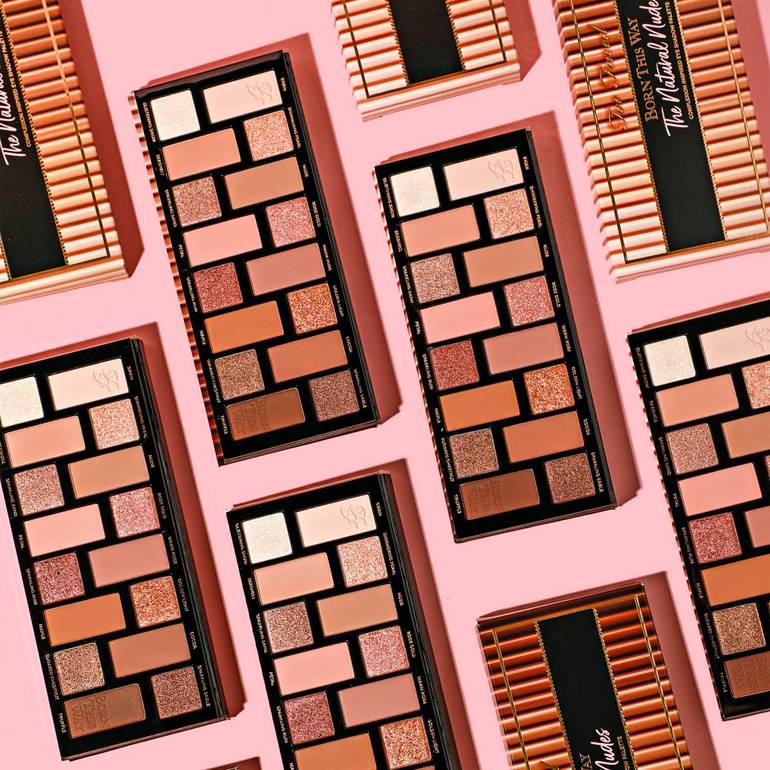 Too Faced, Born This Way, The Natural Nudes Eyeshadow Palette, 16 Colors