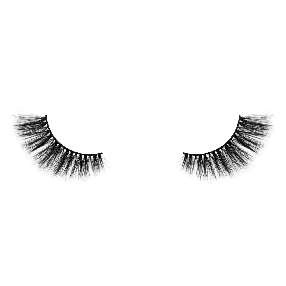 Noura Bou Awad fringe eyelashes -Focus eyes lashes